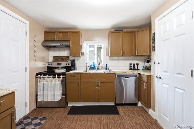 2308 Rheamount Avenue, Lansing, MI 48906