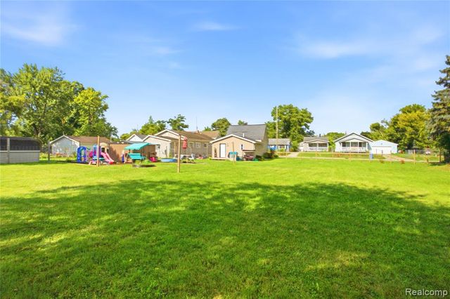 2308 Rheamount Avenue, Lansing, MI 48906