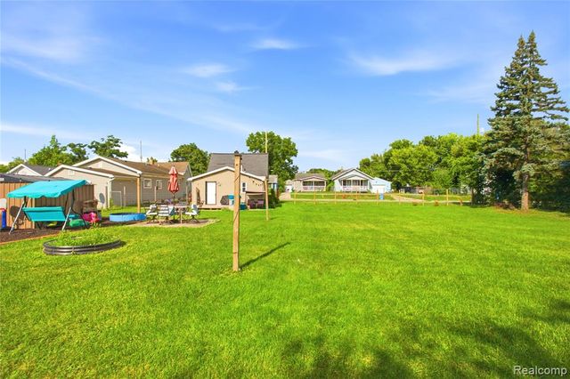 2308 Rheamount Avenue, Lansing, MI 48906