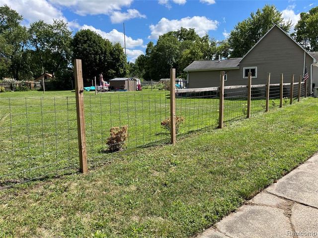 2308 Rheamount Avenue, Lansing, MI 48906