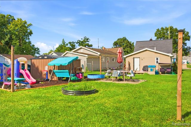 2308 Rheamount Avenue, Lansing, MI 48906