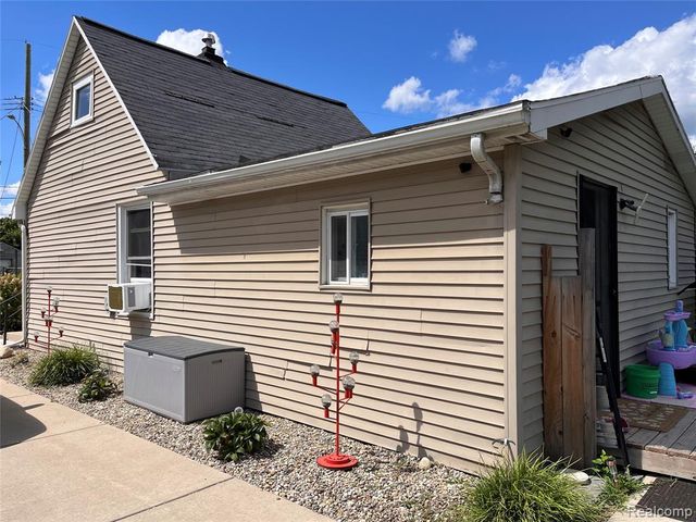 2308 Rheamount Avenue, Lansing, MI 48906
