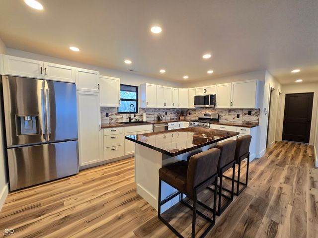 31 Brooklyn Court, Mooresville, IN 46158