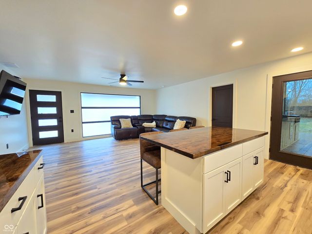 31 Brooklyn Court, Mooresville, IN 46158