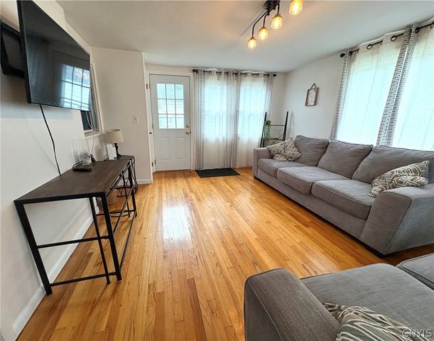 204 Ardmore Road, Geddes, NY 13219