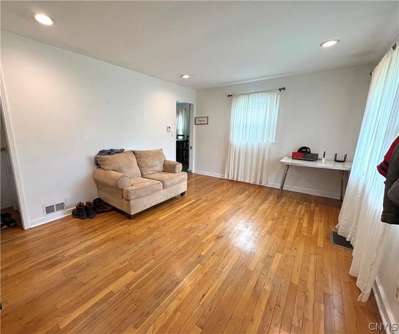 204 Ardmore Road, Geddes, NY 13219