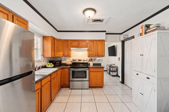 1803 E BOUGAINVILLEA AVENUE, Tampa, FL 33612