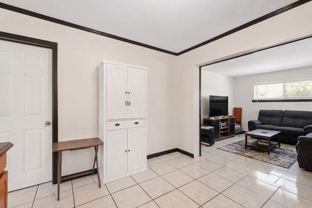 1803 E BOUGAINVILLEA AVENUE, Tampa, FL 33612