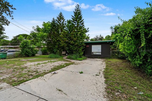 1803 E BOUGAINVILLEA AVENUE, Tampa, FL 33612