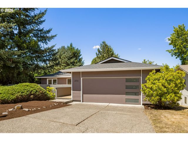 2721 Sw PLUM Ct, Portland, OR 97219