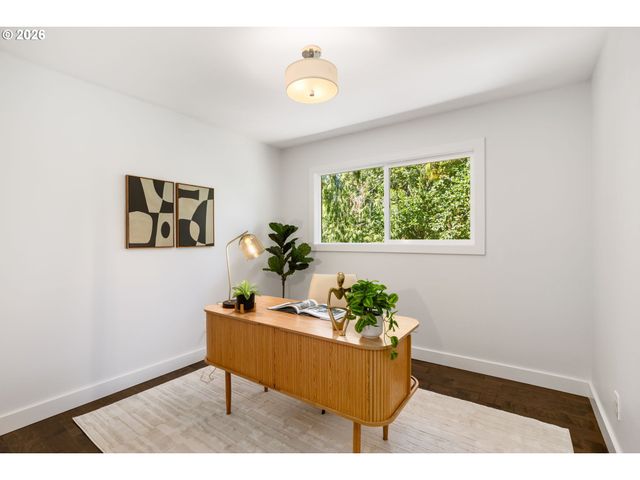 2721 Sw PLUM Ct, Portland, OR 97219