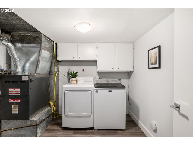 2721 Sw PLUM Ct, Portland, OR 97219
