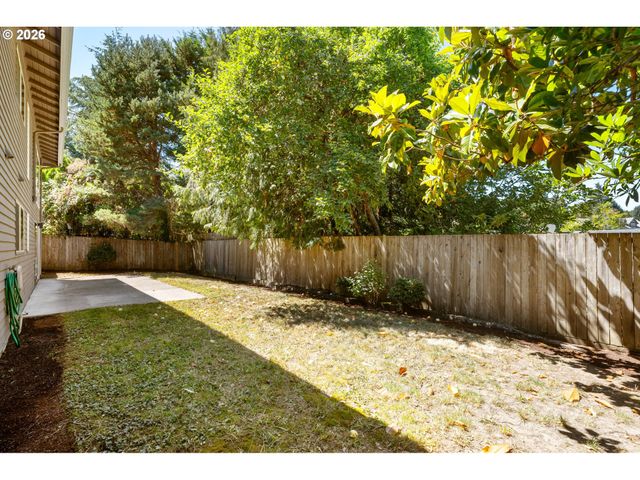 2721 Sw PLUM Ct, Portland, OR 97219