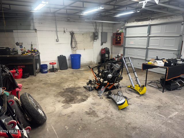 3502 NE Andrew Place, Knoxville, TN 37917