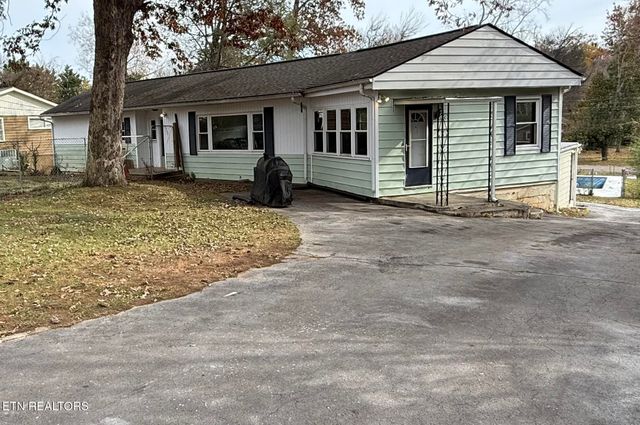 3502 NE Andrew Place, Knoxville, TN 37917