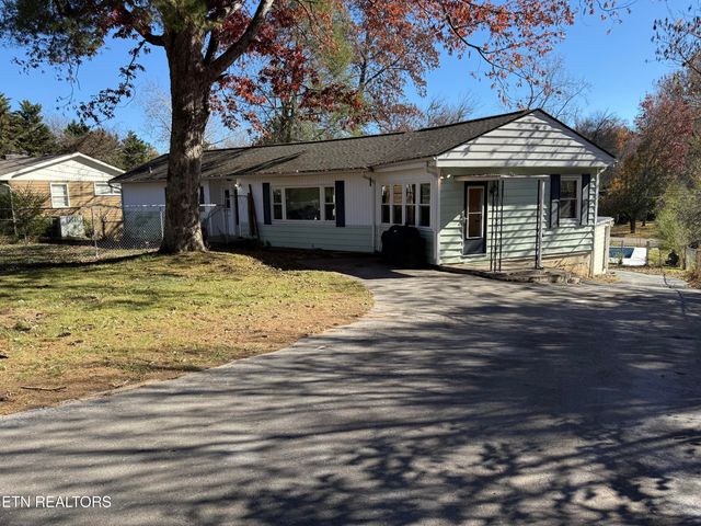 3502 NE Andrew Place, Knoxville, TN 37917