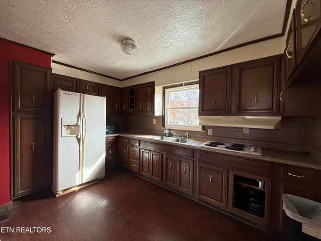 3502 NE Andrew Place, Knoxville, TN 37917