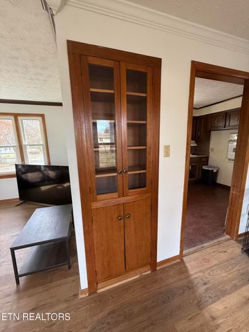 3502 NE Andrew Place, Knoxville, TN 37917