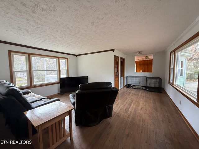 3502 NE Andrew Place, Knoxville, TN 37917