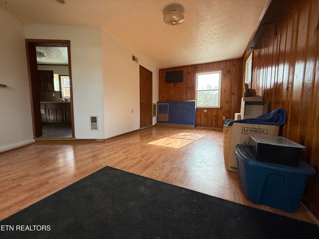 3502 NE Andrew Place, Knoxville, TN 37917