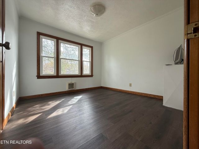 3502 NE Andrew Place, Knoxville, TN 37917