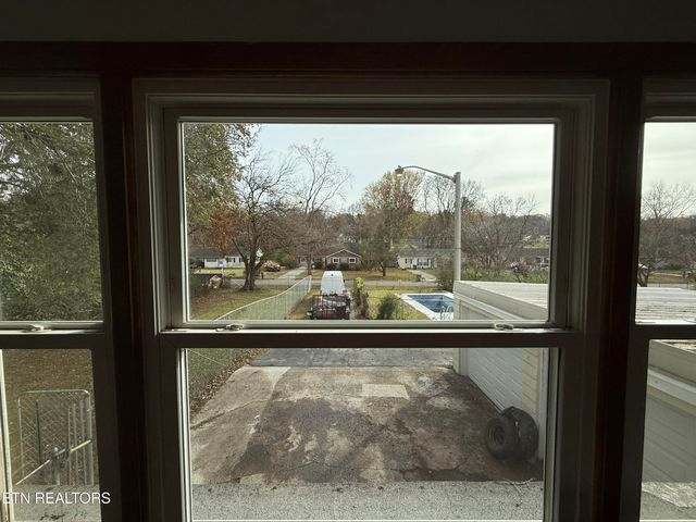 3502 NE Andrew Place, Knoxville, TN 37917