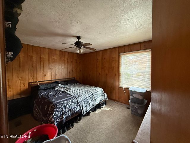 3502 NE Andrew Place, Knoxville, TN 37917