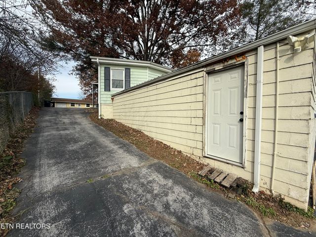 3502 NE Andrew Place, Knoxville, TN 37917