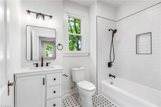 803 Madison Avenue, Winston-salem, NC 27103