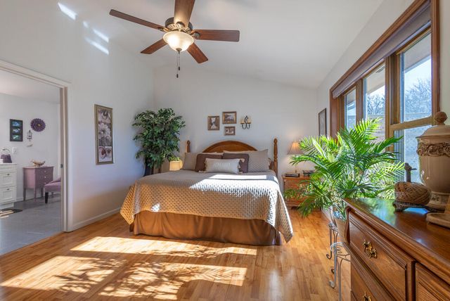 257 Pineview Lane, Valparaiso, IN 46383