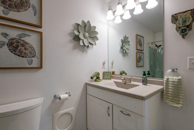 257 Pineview Lane, Valparaiso, IN 46383