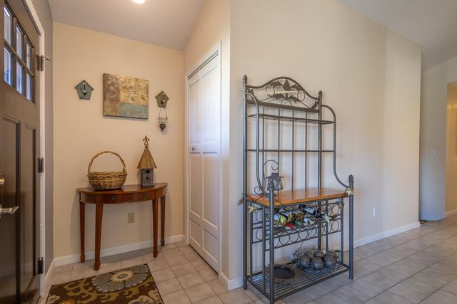 257 Pineview Lane, Valparaiso, IN 46383