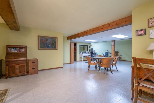 257 Pineview Lane, Valparaiso, IN 46383