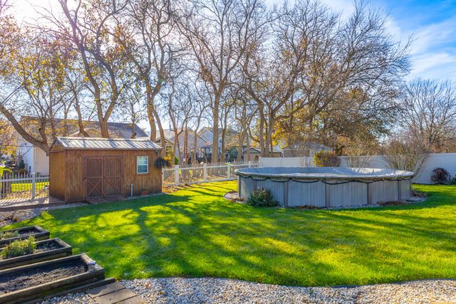 257 Pineview Lane, Valparaiso, IN 46383