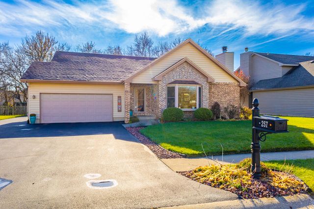 257 Pineview Lane, Valparaiso, IN 46383