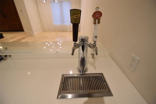 7560 SW 56th Ct, Miami, FL 33143