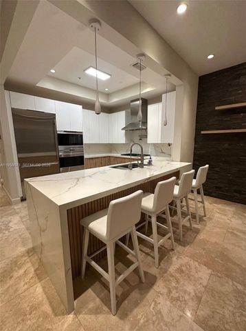 7560 SW 56th Ct, Miami, FL 33143