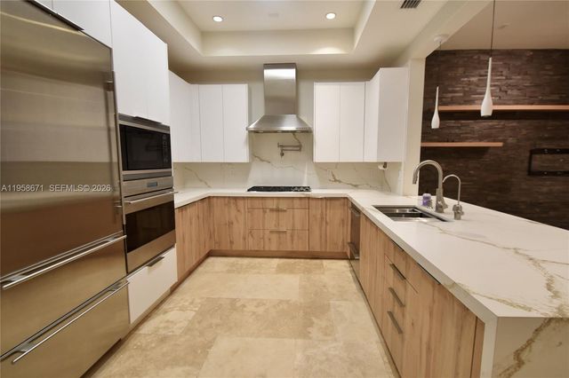 7560 SW 56th Ct, Miami, FL 33143