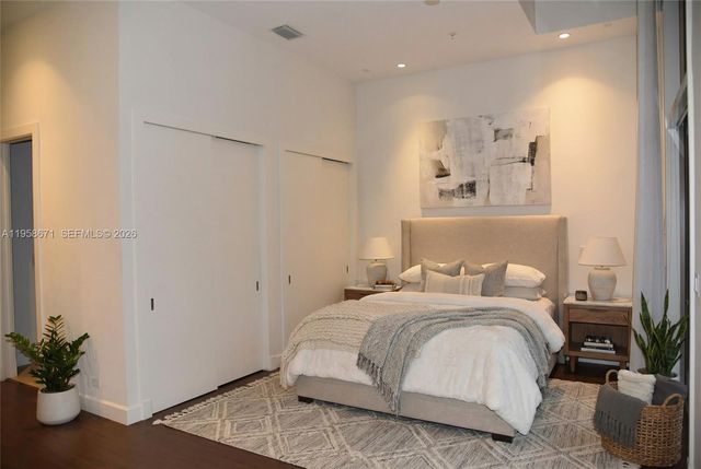 7560 SW 56th Ct, Miami, FL 33143