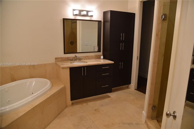 7560 SW 56th Ct, Miami, FL 33143