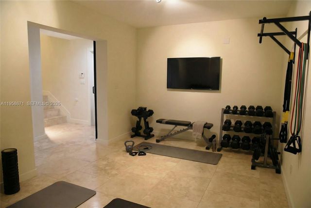 7560 SW 56th Ct, Miami, FL 33143