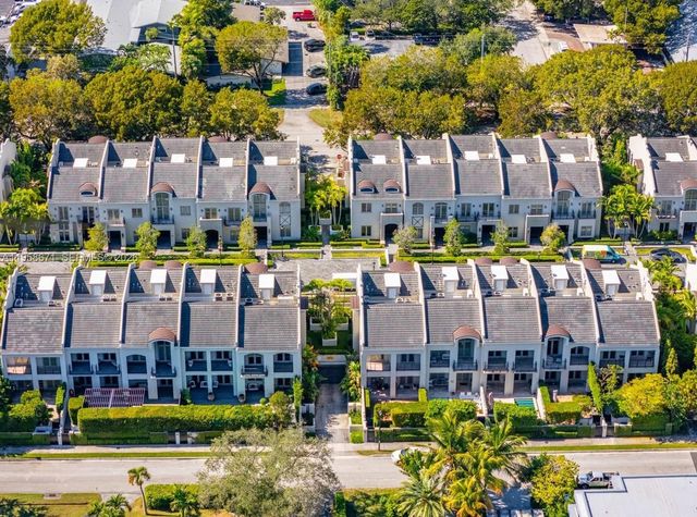 7560 SW 56th Ct, Miami, FL 33143