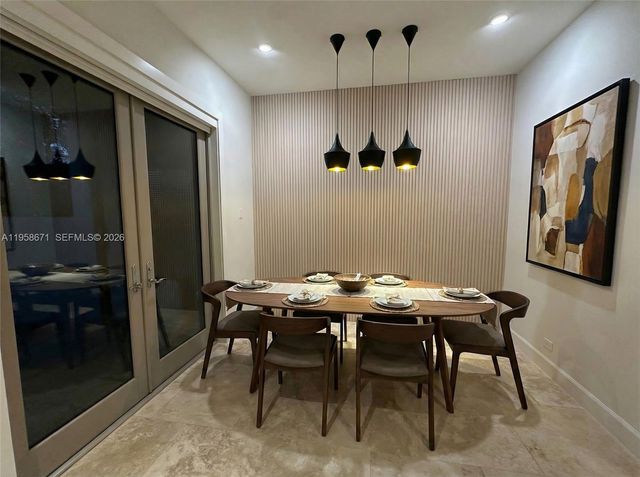 7560 SW 56th Ct, Miami, FL 33143