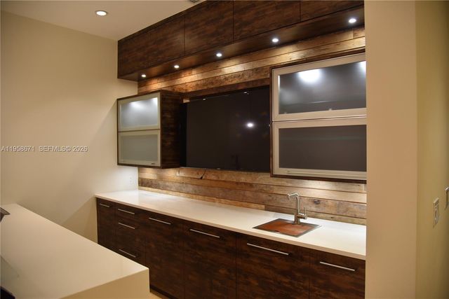 7560 SW 56th Ct, Miami, FL 33143