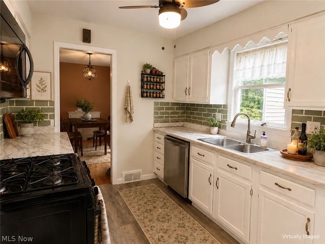 1948 Revere Road, Cleveland Heights, OH 44118