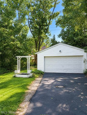 1948 Revere Road, Cleveland Heights, OH 44118