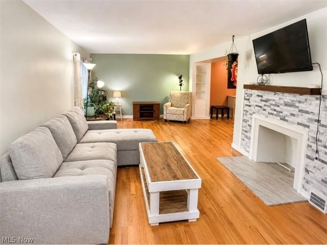 1948 Revere Road, Cleveland Heights, OH 44118