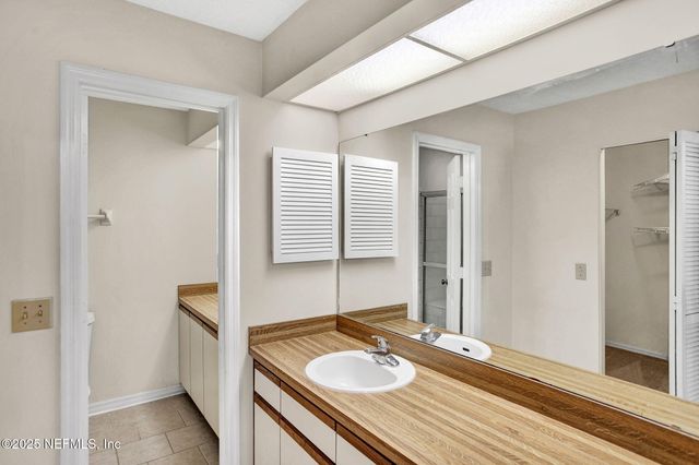 7623 BAYMEADOWS Circle 2024, Jacksonville, FL 32256