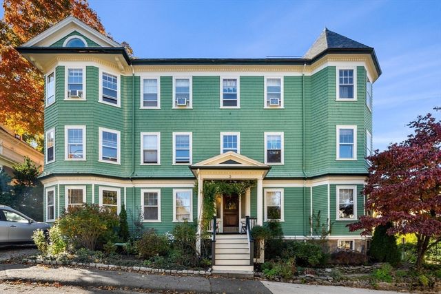 3 Upland Road 2, Brookline, MA 02445