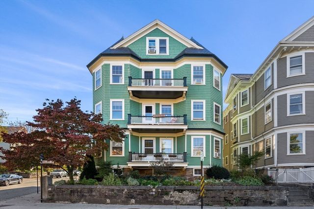 3 Upland Road 2, Brookline, MA 02445